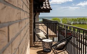 Bursztynowy Widok - apartament z bezpośrednim dostępem do plaży oraz widokiem na morze